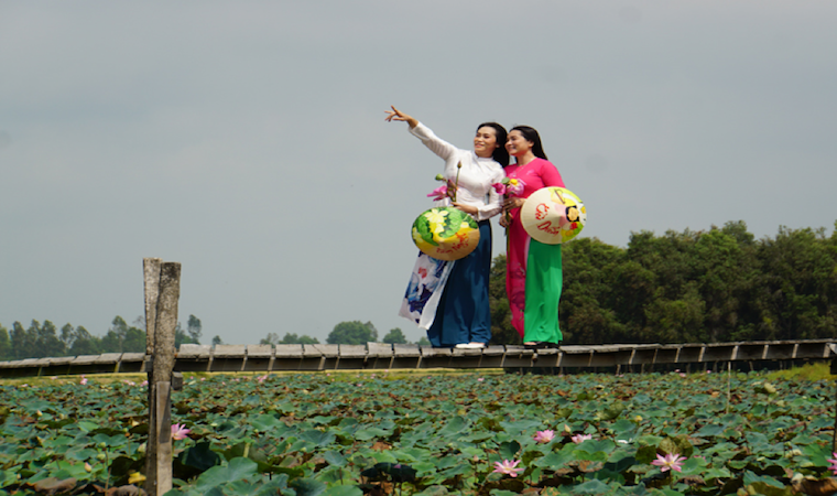 Lễ hội Sen Đồng Tháp: 5.500 phụ nữ tham gia diễu hành