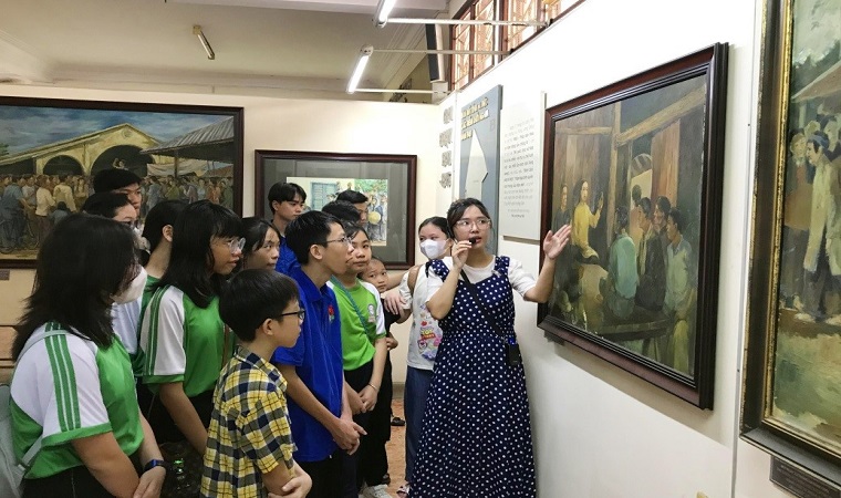 Sôi nổi hoạt động trải nghiệm hè tại Bảo tàng Tỉnh