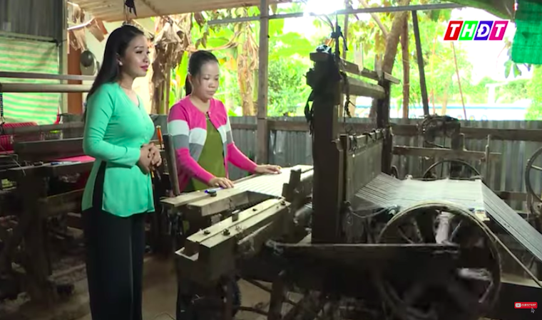 Làng nghề dệt choàng - Huyện Hồng Ngự