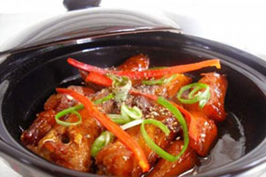 Cá bông lao kho tộ