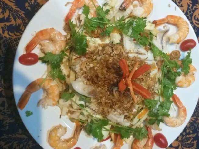 Gỏi củ hủ dừa hải sản