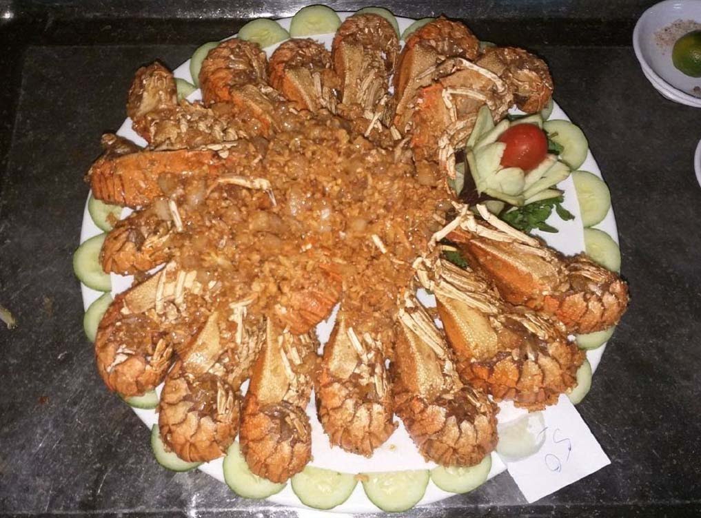 Tôm mũ ni cháy tỏi