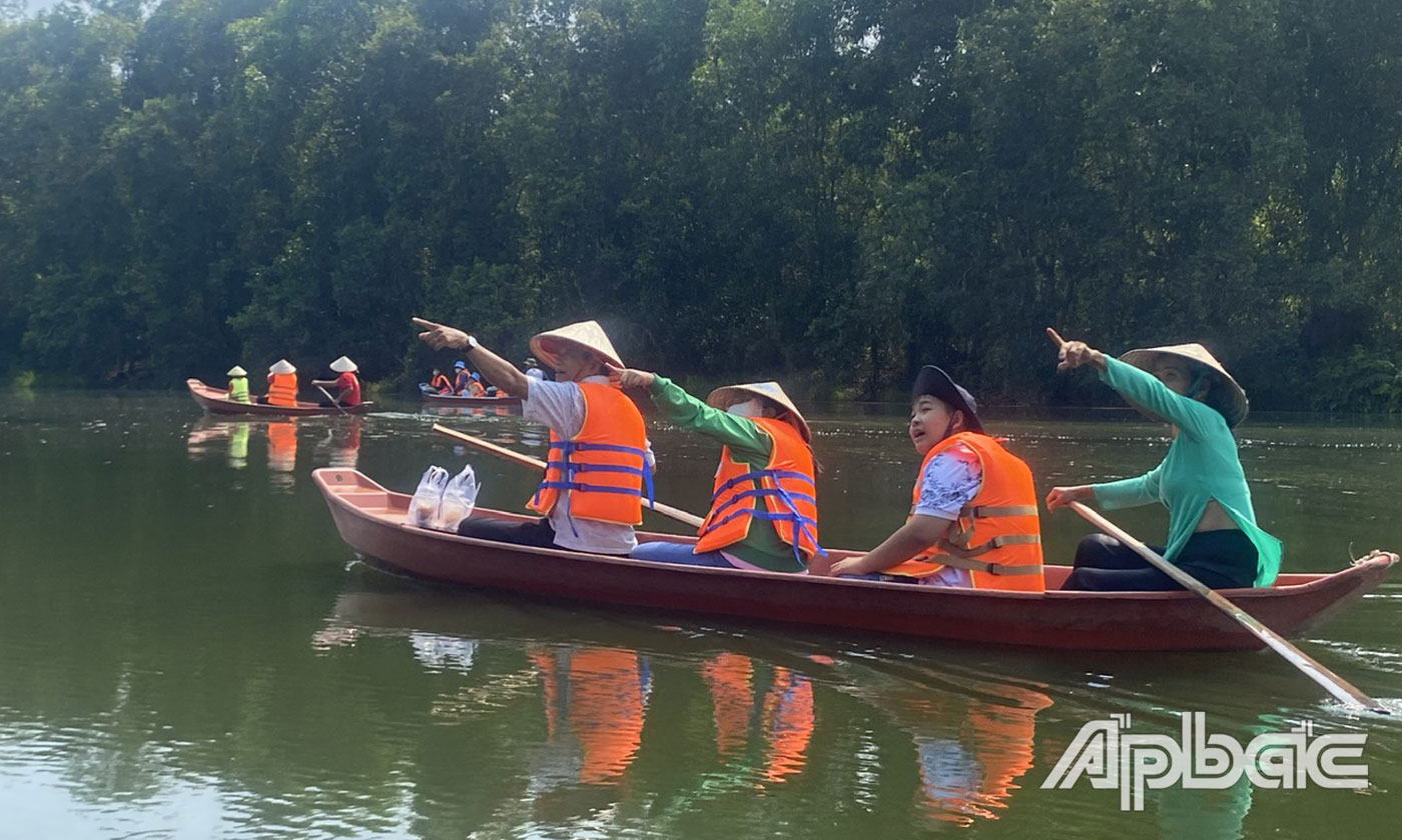 Hai điểm du lịch của huyện Tân Phước thu hút khách du lịch